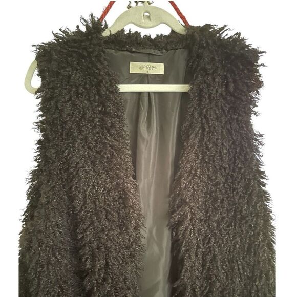 Beautiful Soul Black Fuzxy Long Vest Size Small - Picture 2 of 5